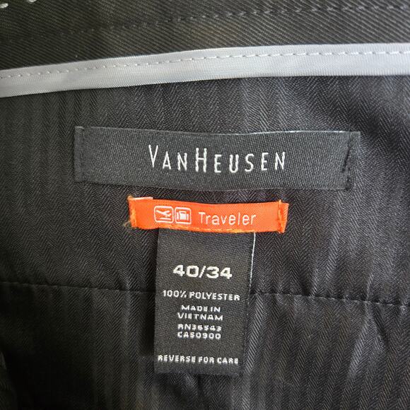 Van Heusen Traveler Dress Pants Mens 40x34 Pleated Classic Fit No Iron Black New - Picture 3 of 9